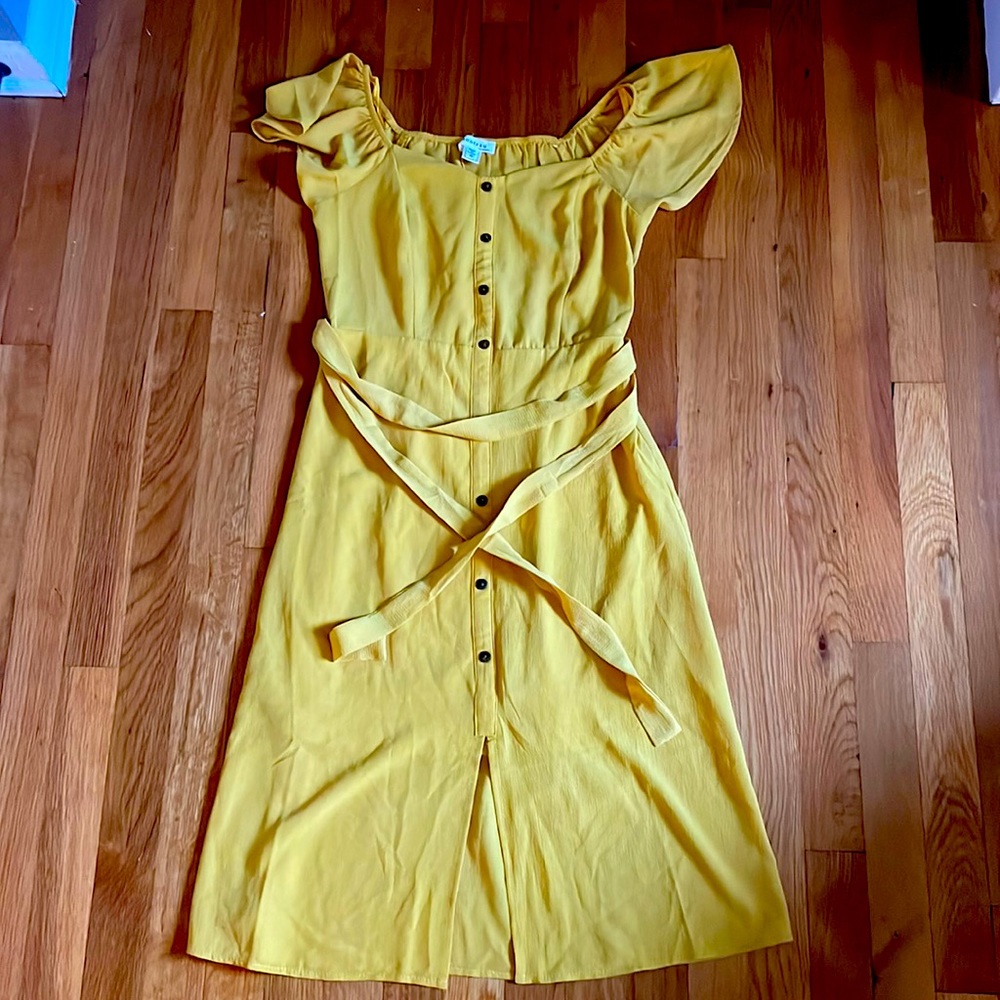 Size small yellow front button tie dress